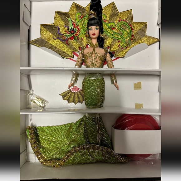 1998 Bob Mackie Fantasy Goddess of Asia Barbie 12" Doll New in Box - Picture 4 of 4